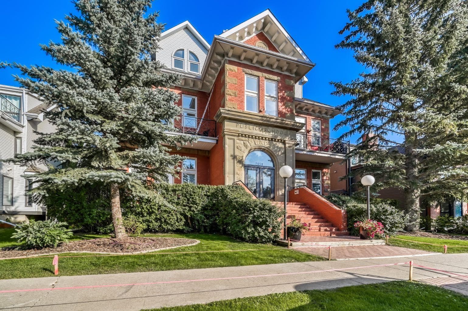 202, 3650 2 Street SW