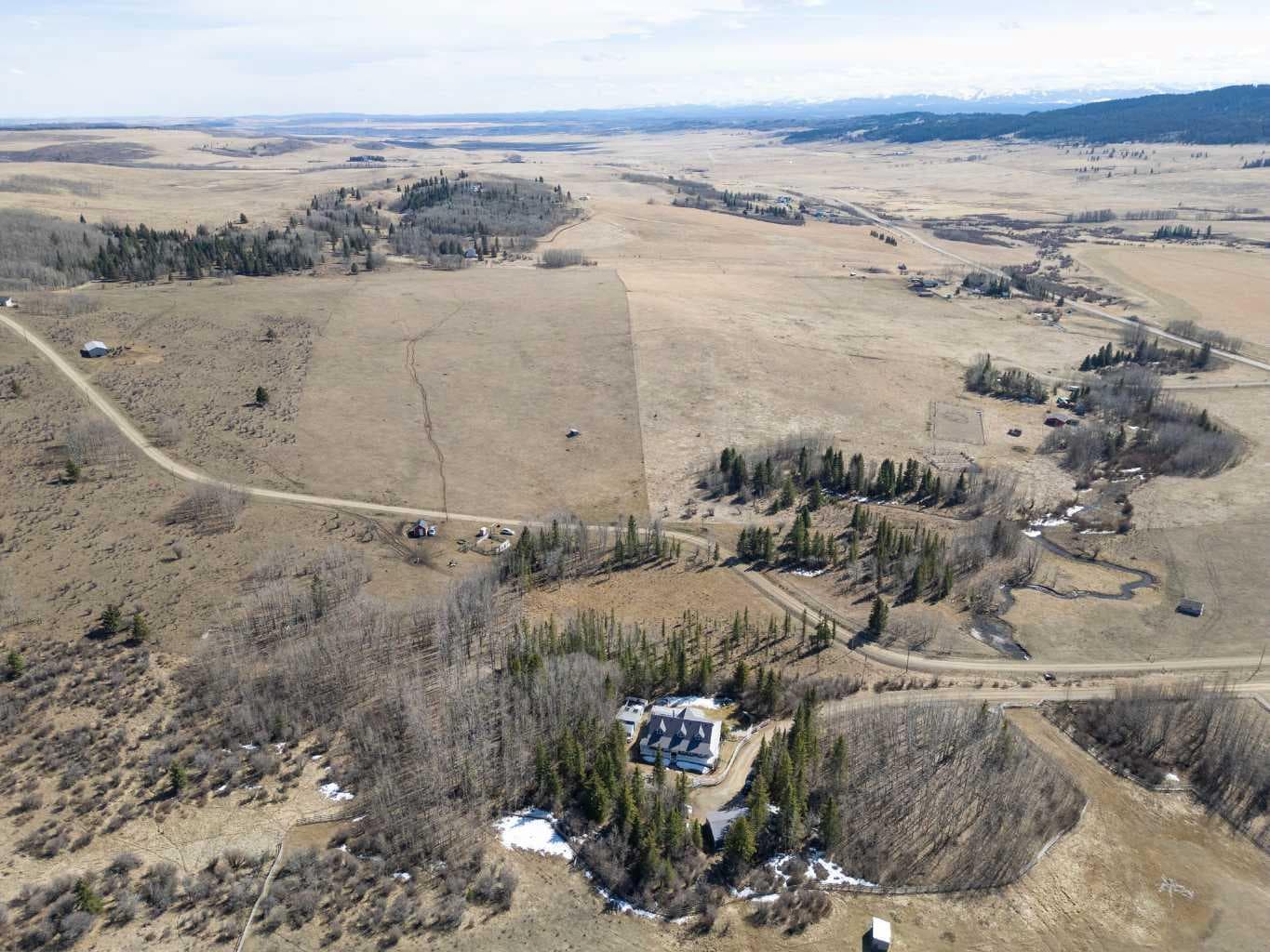 273116 Grand Valley Road 