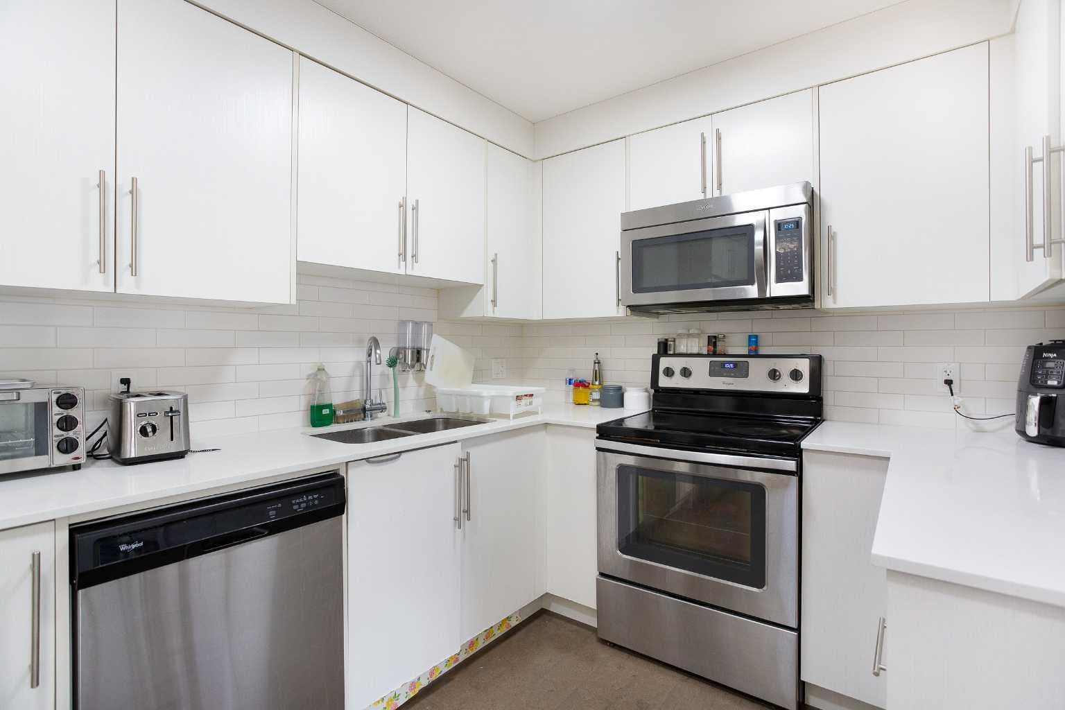 2406, 302 Skyview Ranch Drive NE