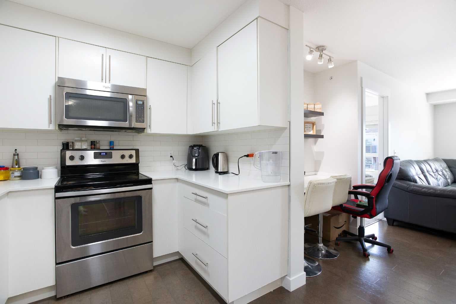 2406, 302 Skyview Ranch Drive NE