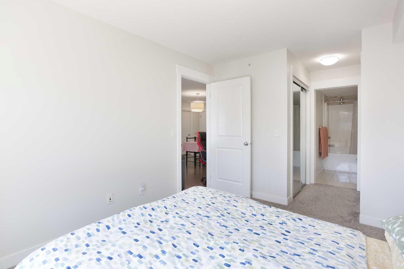 2406, 302 Skyview Ranch Drive NE