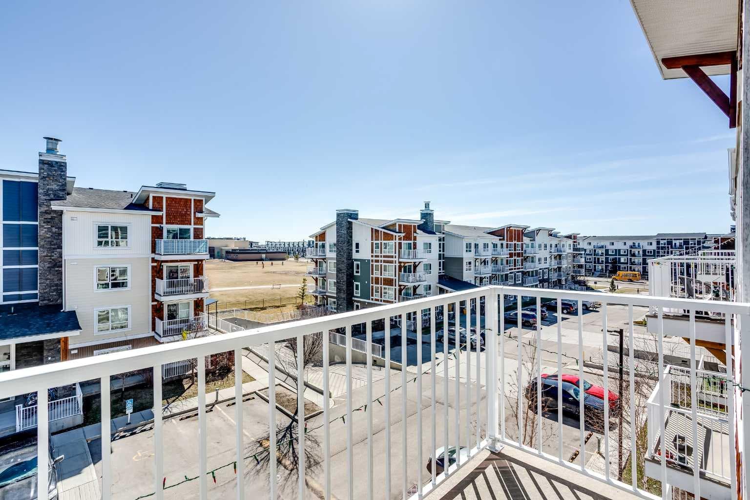 2406, 302 Skyview Ranch Drive NE