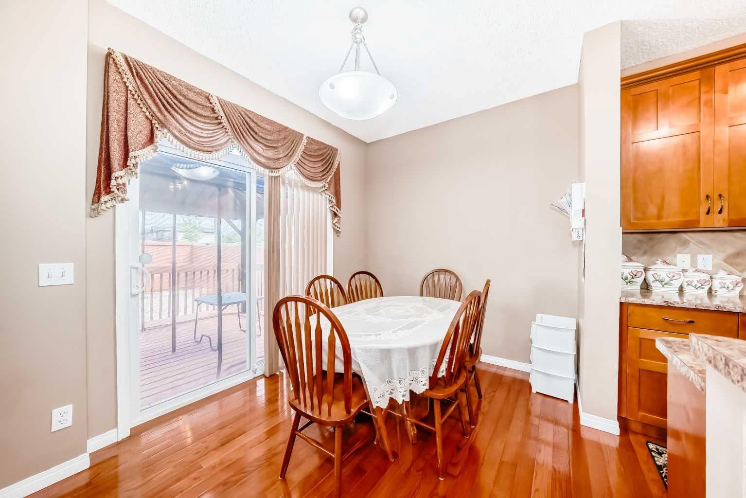 148 Saddlecrest Gardens NE