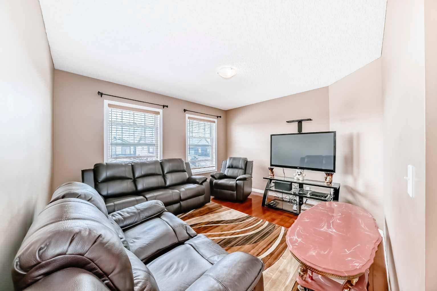 148 Saddlecrest Gardens NE