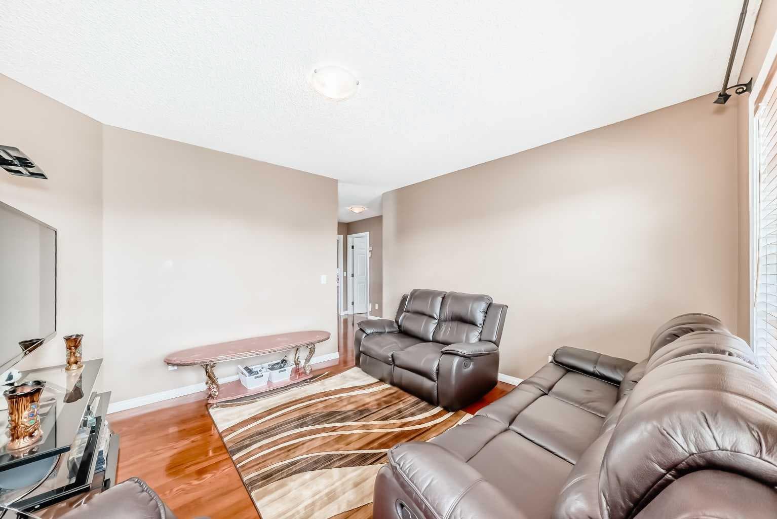 148 Saddlecrest Gardens NE