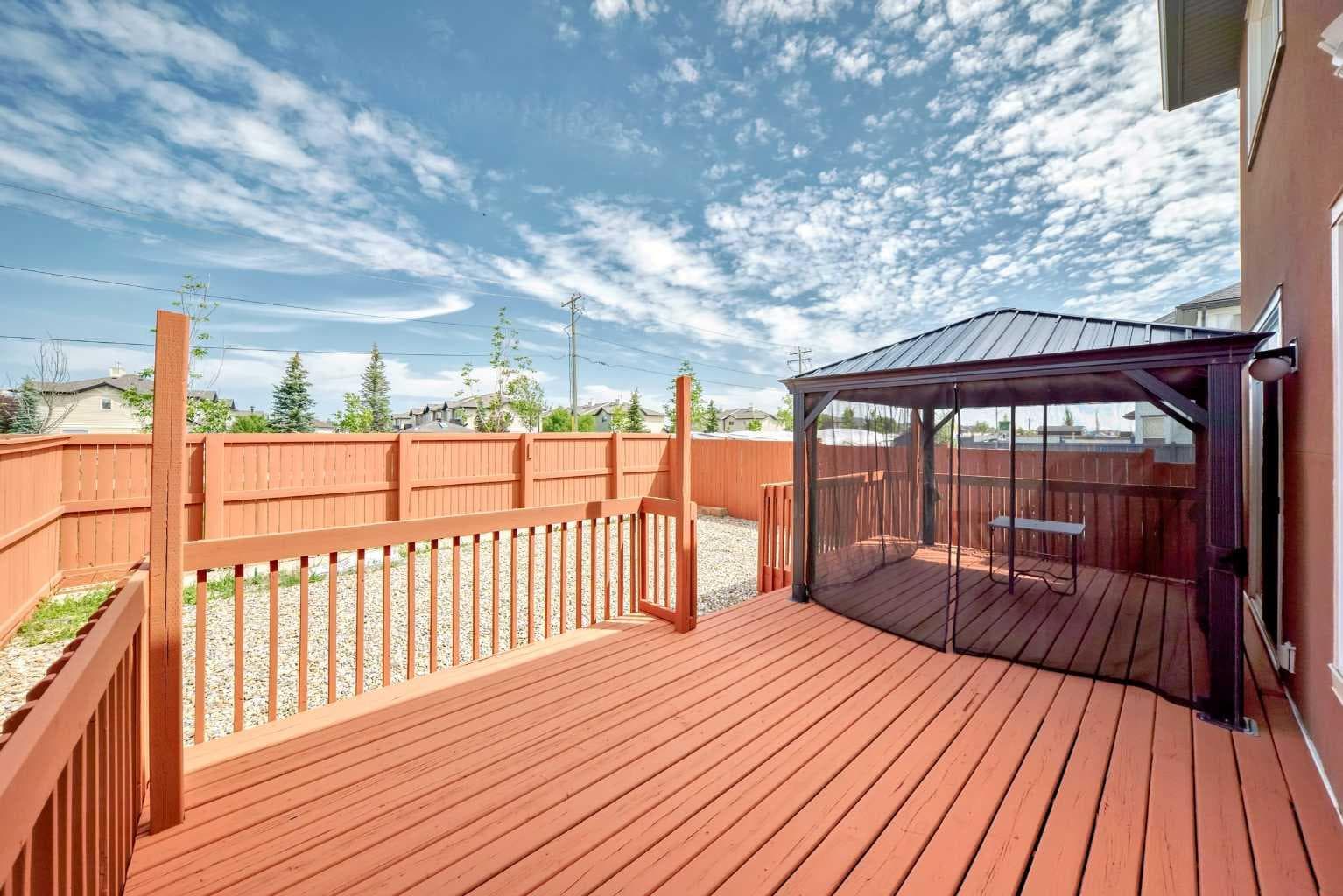 148 Saddlecrest Gardens NE