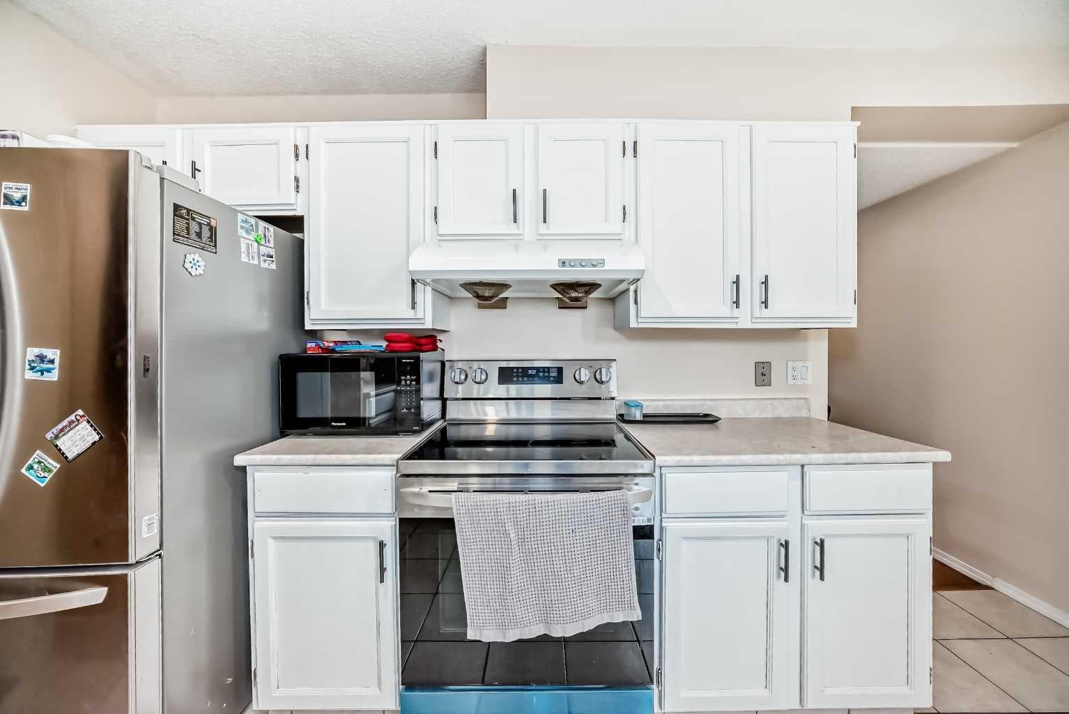 110 Edgeburn Crescent NW