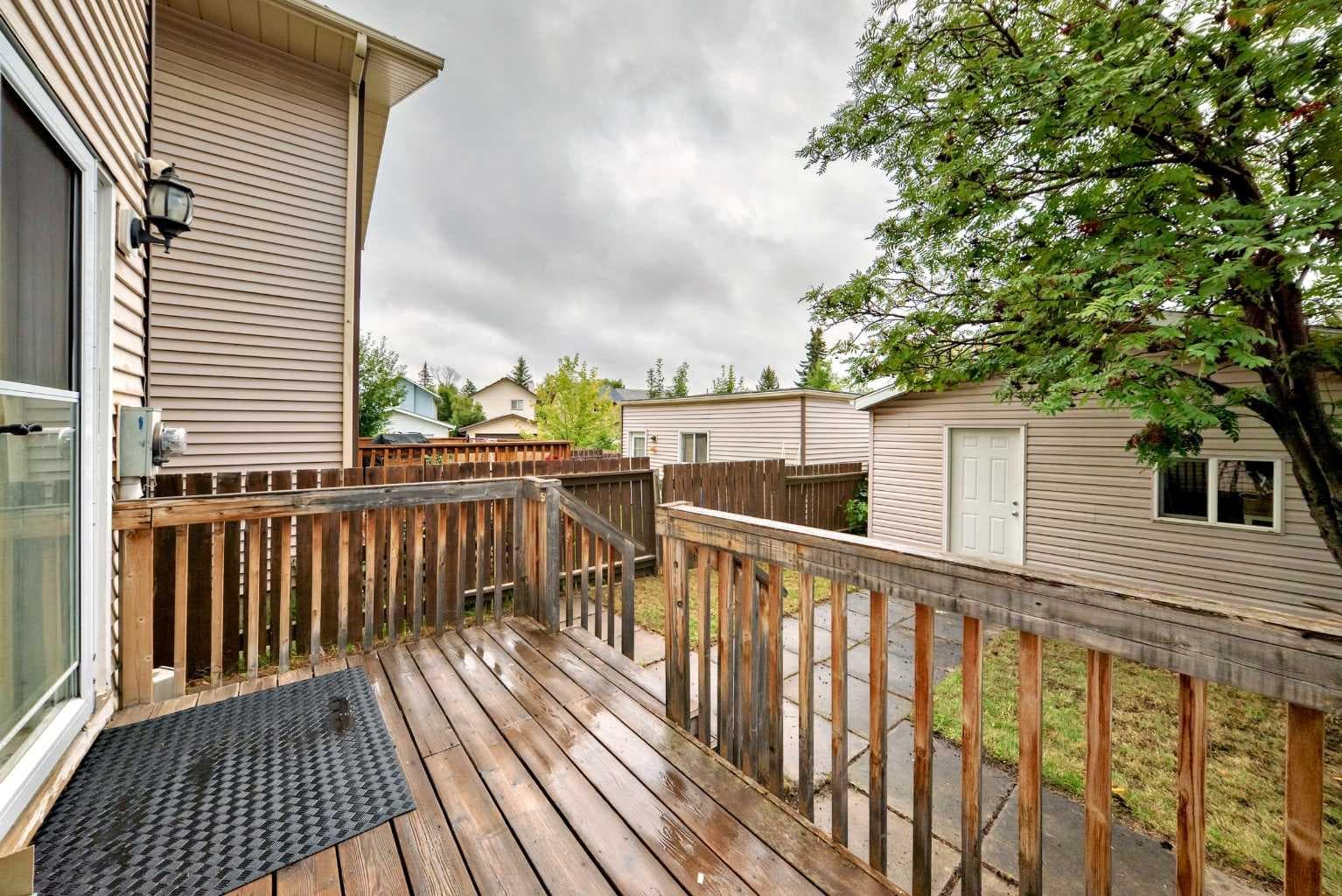 110 Edgeburn Crescent NW