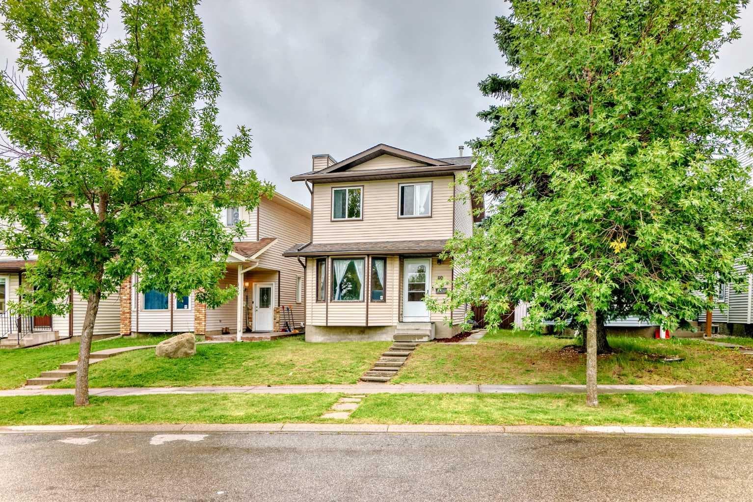 110 Edgeburn Crescent NW