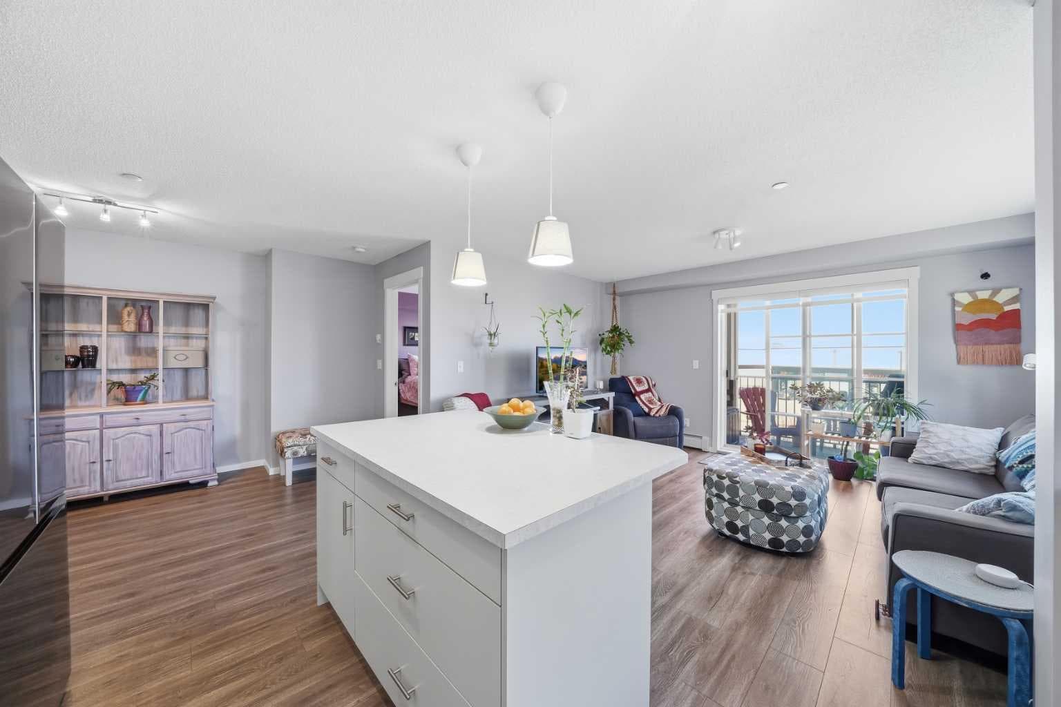 4201, 279 Copperpond Common SE