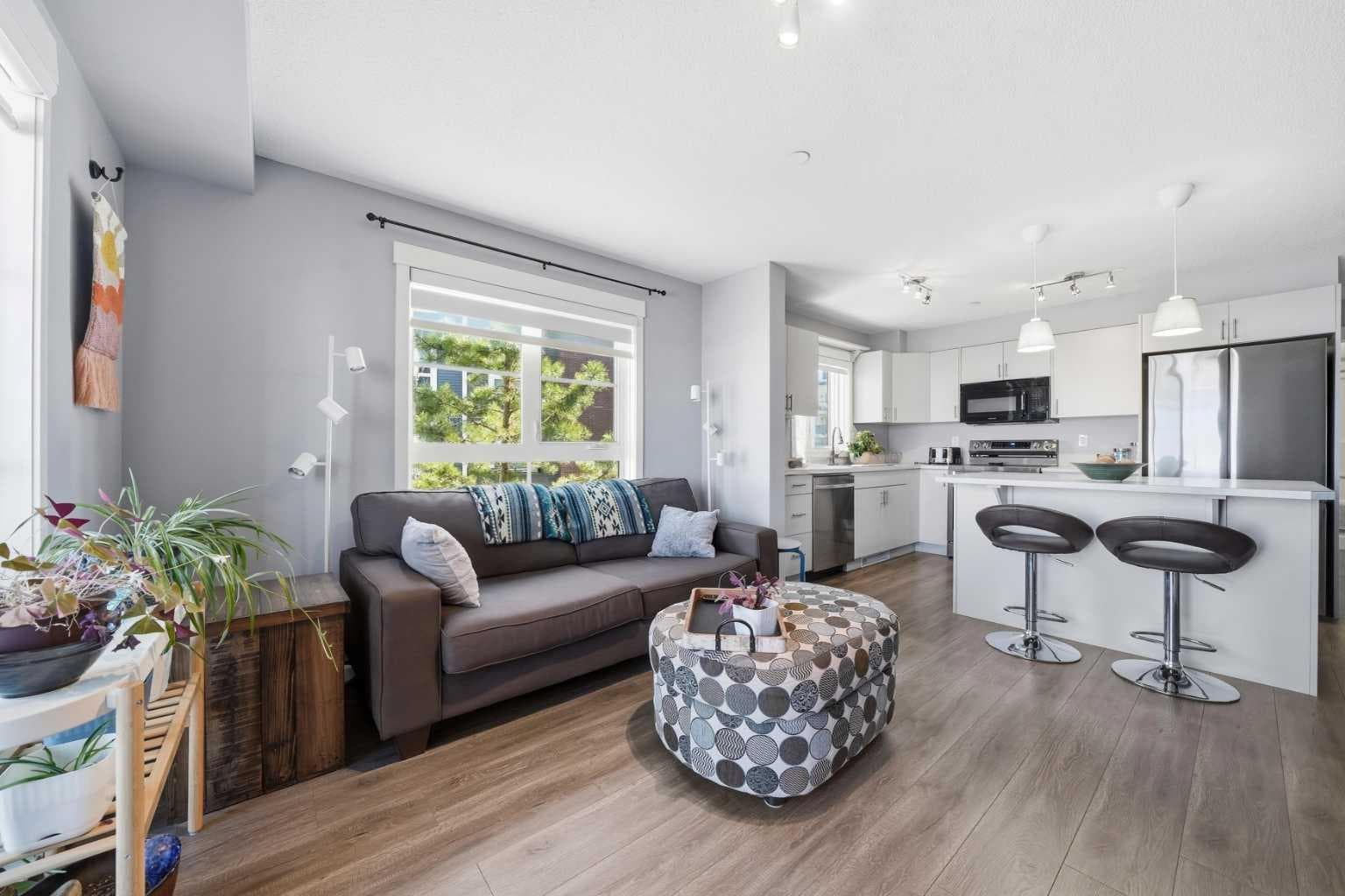 4201, 279 Copperpond Common SE