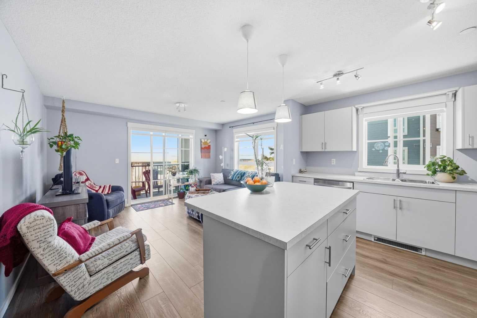 4201, 279 Copperpond Common SE