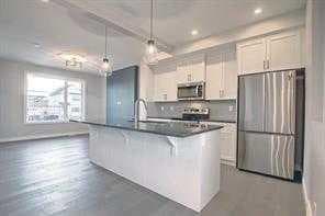 241 Cobblestone Gate SW