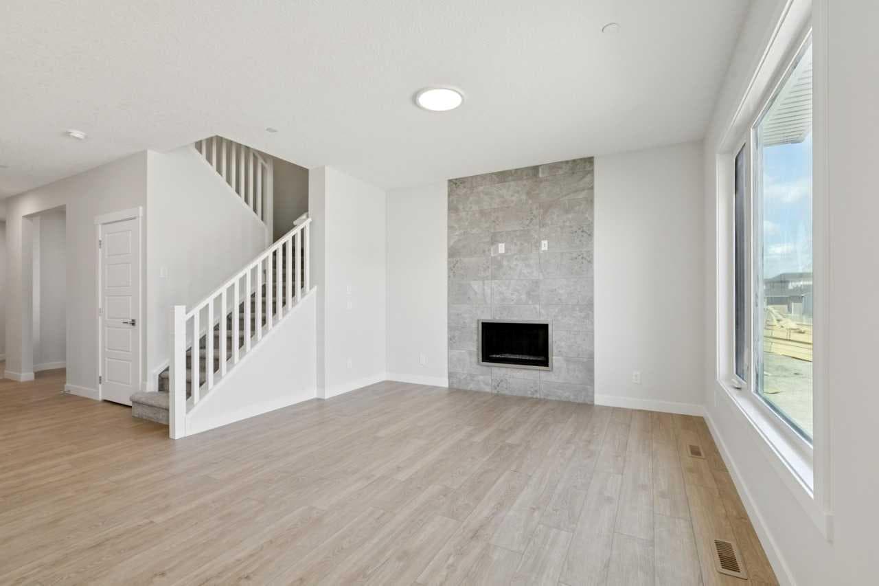 322 Hotchkiss Common SE