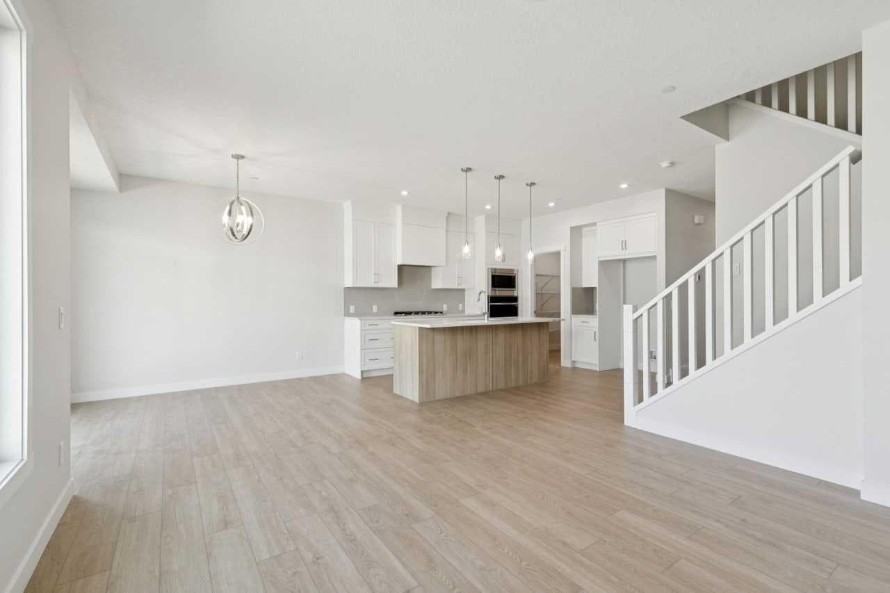322 Hotchkiss Common SE