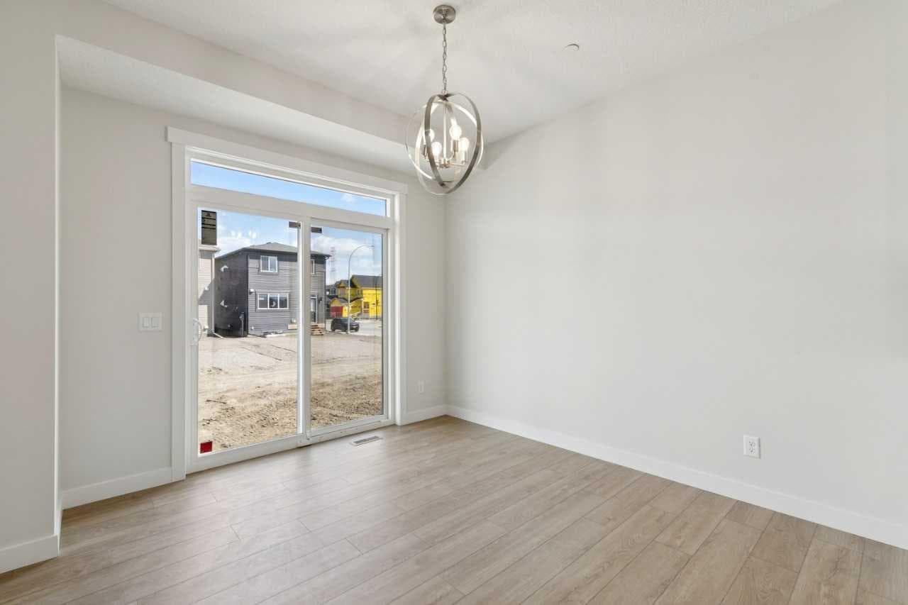 322 Hotchkiss Common SE