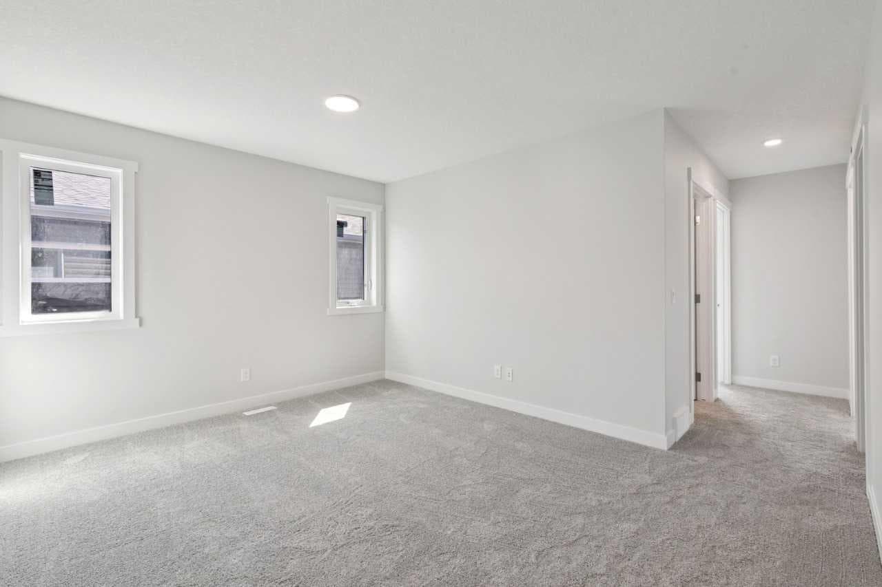 322 Hotchkiss Common SE