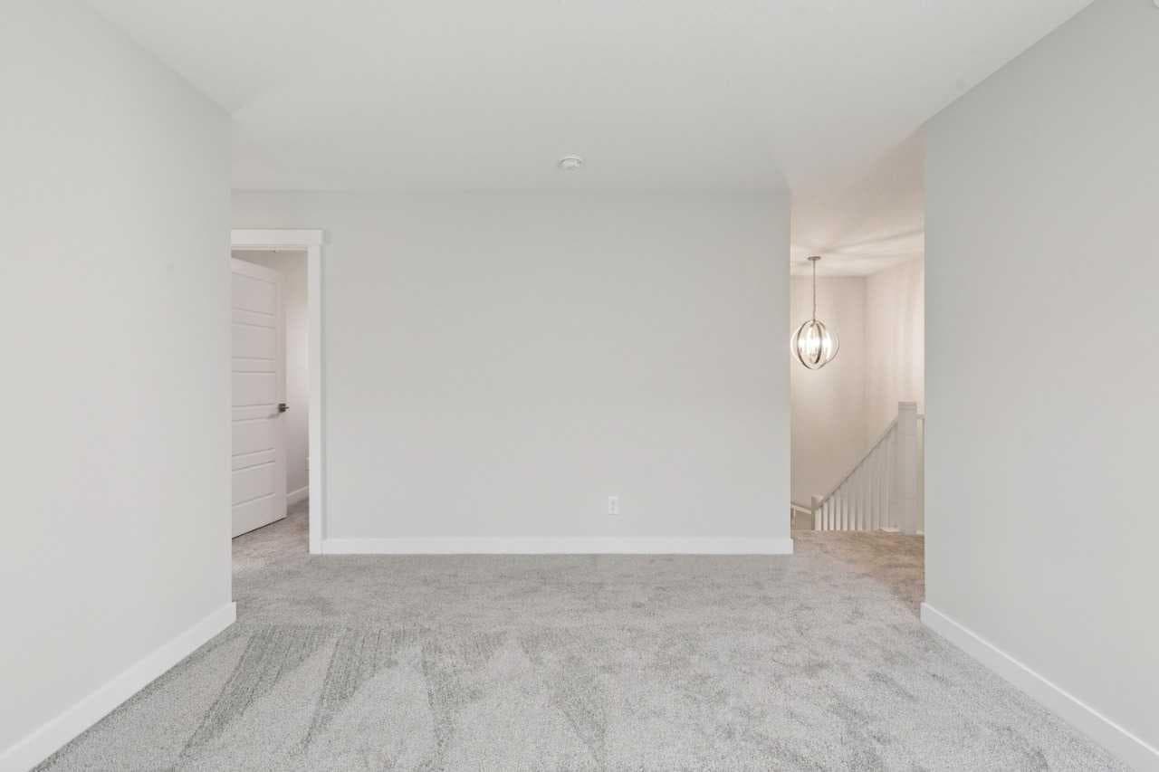 322 Hotchkiss Common SE