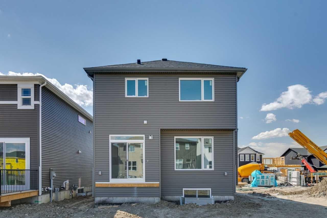 322 Hotchkiss Common SE