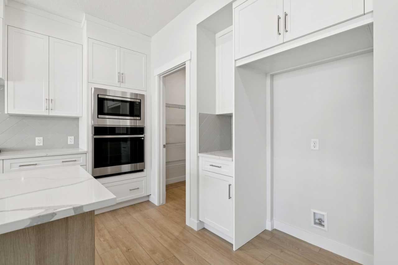 322 Hotchkiss Common SE