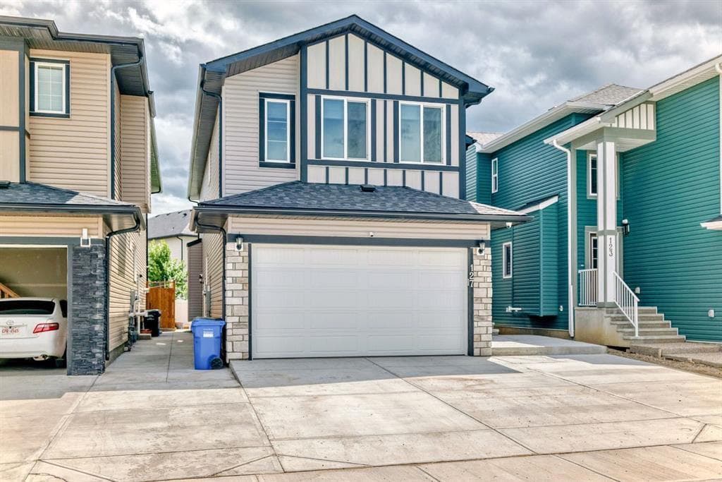 127 Saddlecrest Grove NE