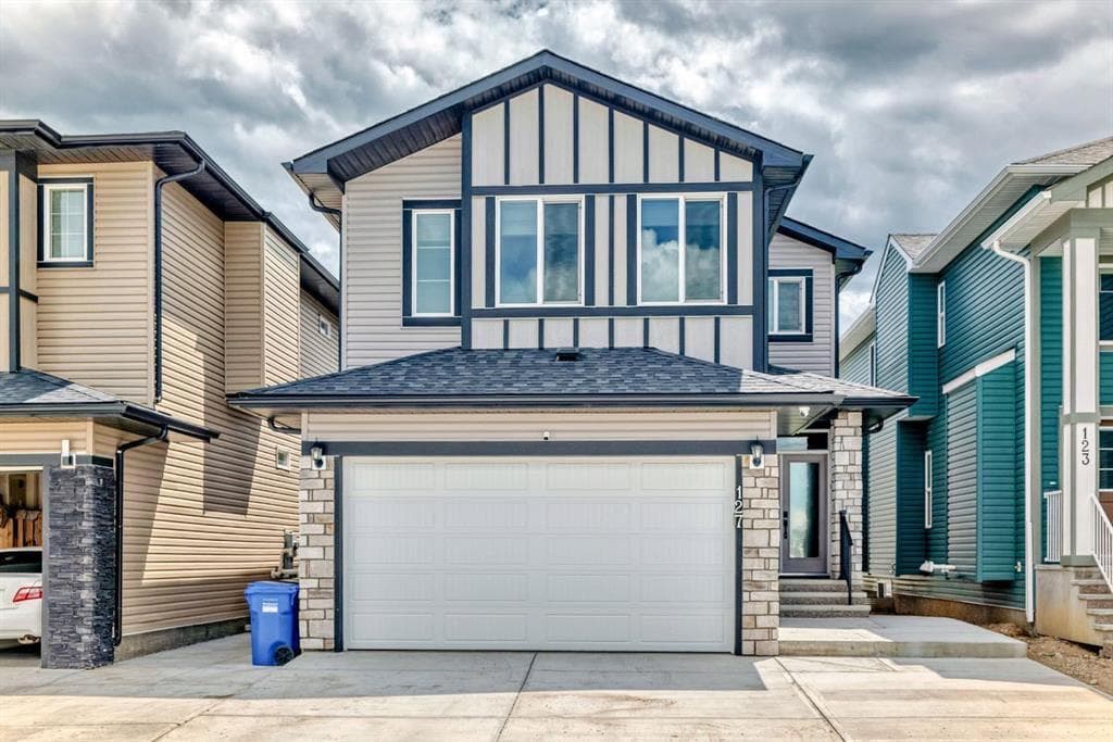127 Saddlecrest Grove NE