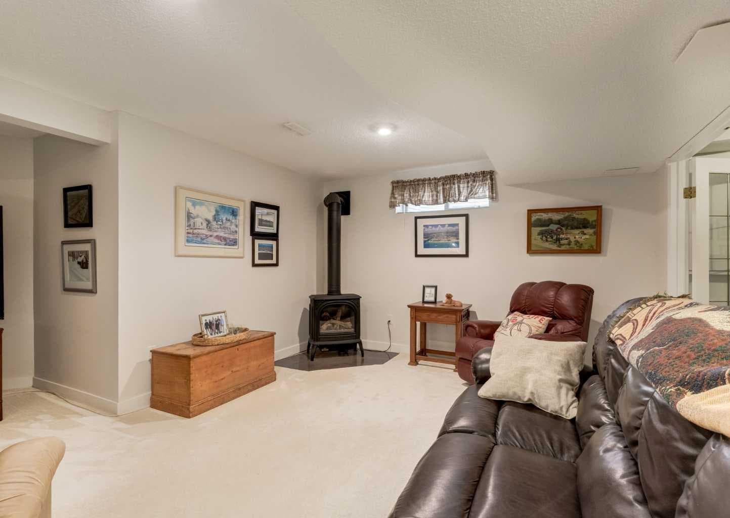 83 Gleneagles Close 