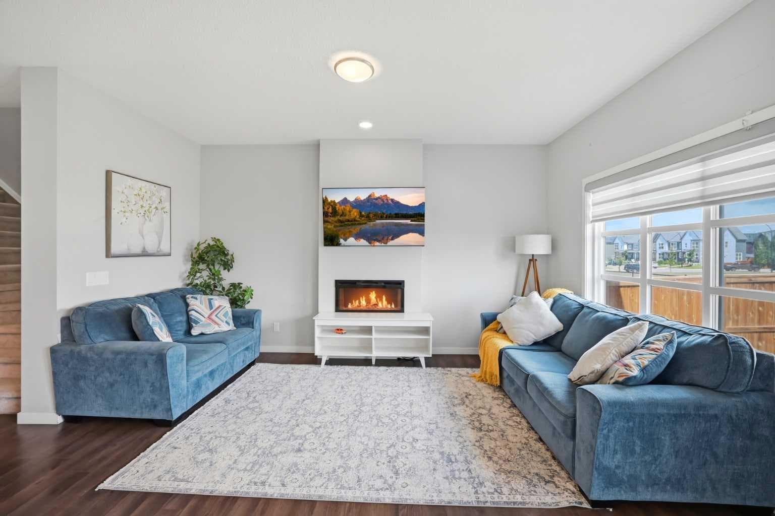 186 Carringvue Park NW