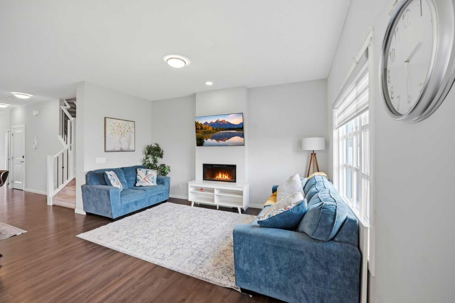 186 Carringvue Park NW