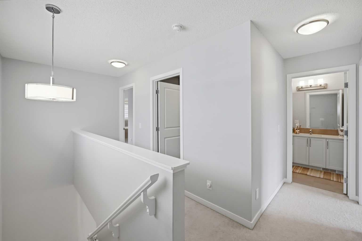 186 Carringvue Park NW