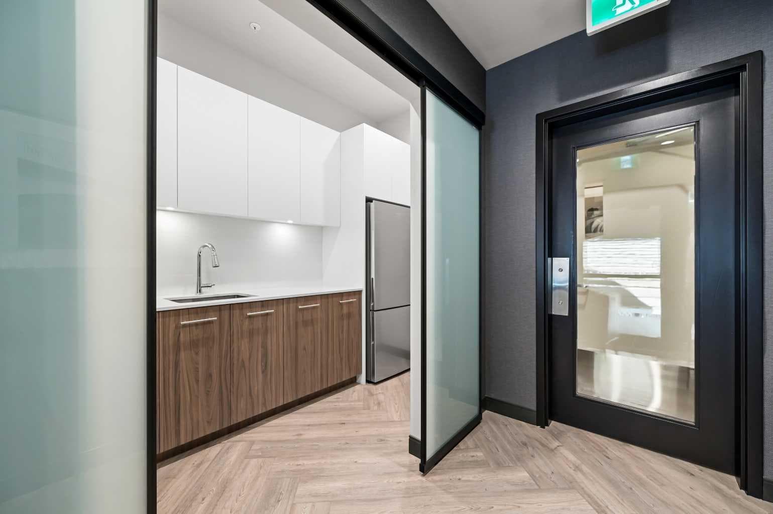 Package #2, 730 2 Avenue SW
