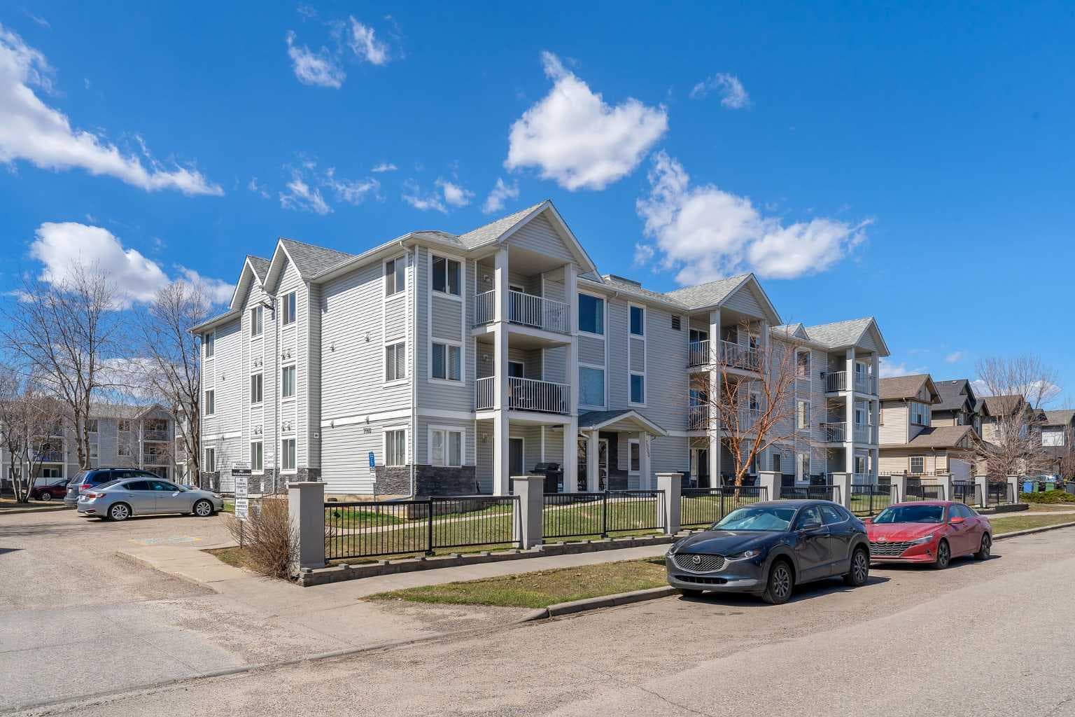 106, 7106 Valleyview Park SE