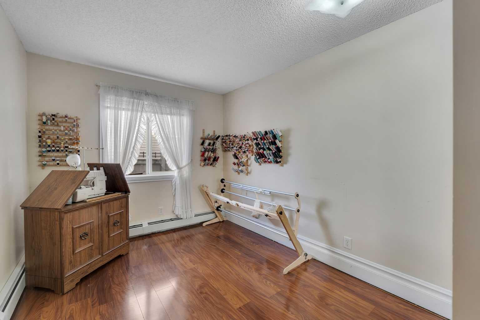 106, 7106 Valleyview Park SE