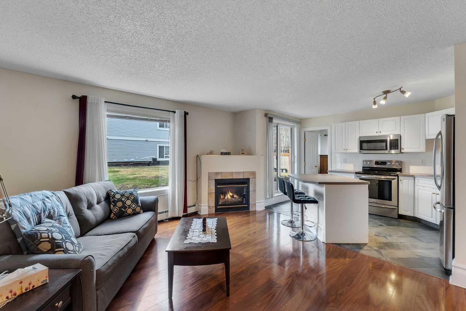 106, 7106 Valleyview Park SE