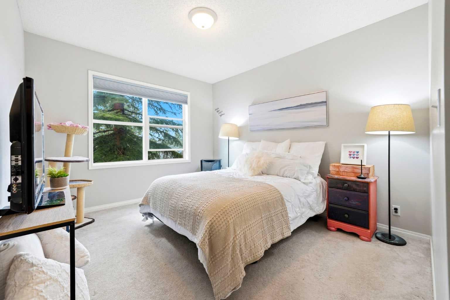 207, 60 Promenade Way SE