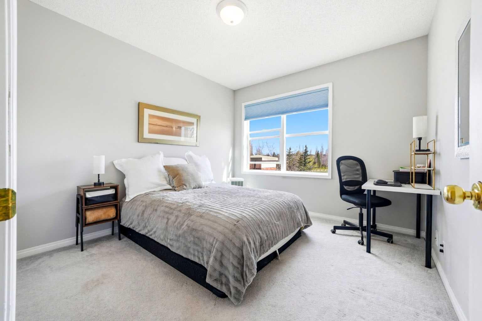 207, 60 Promenade Way SE