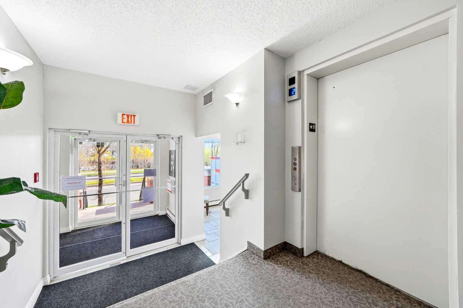 207, 60 Promenade Way SE