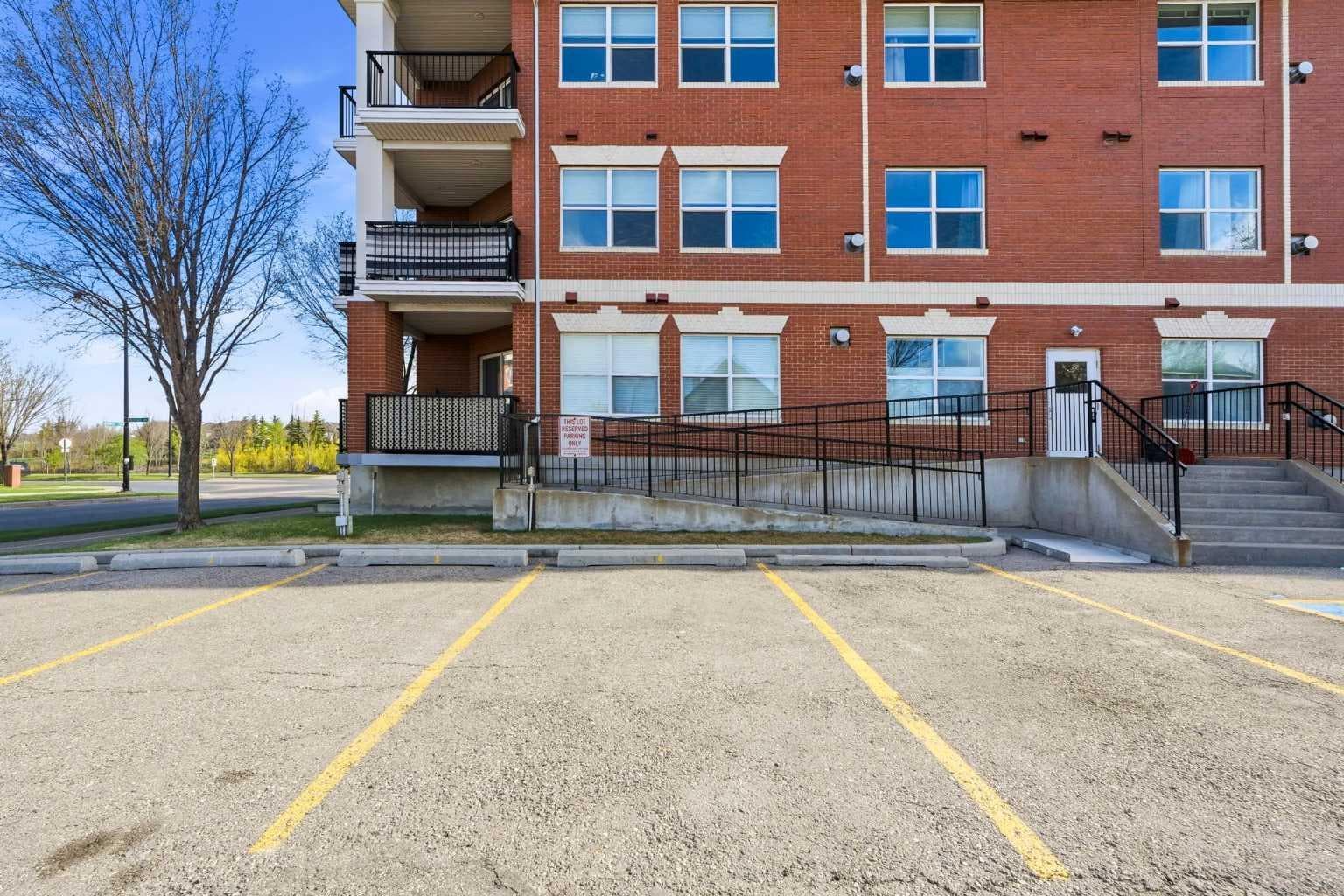 207, 60 Promenade Way SE