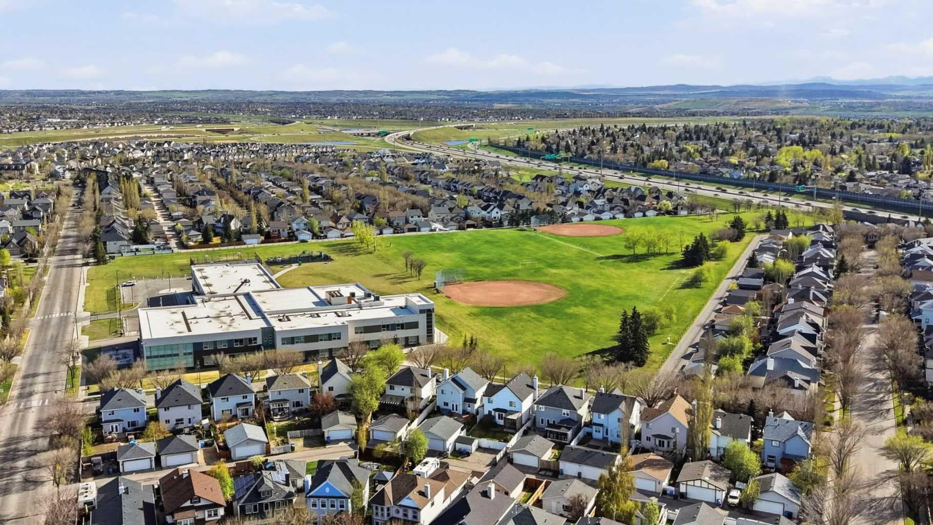 207, 60 Promenade Way SE