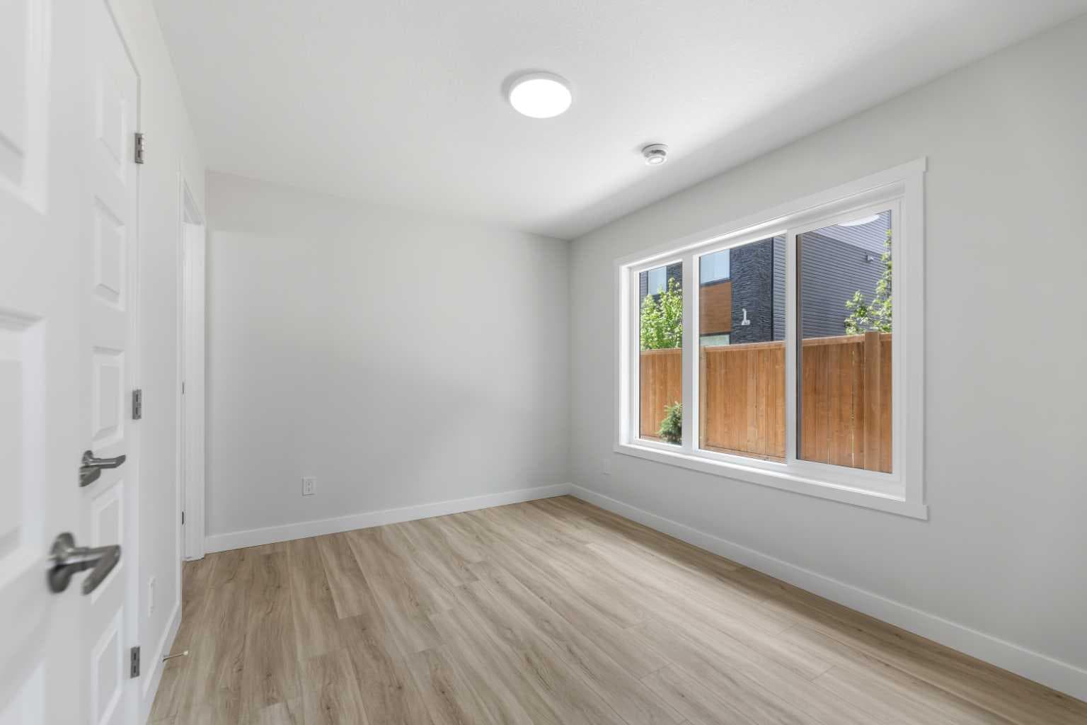 803, 90 Corner Meadows Manor NE