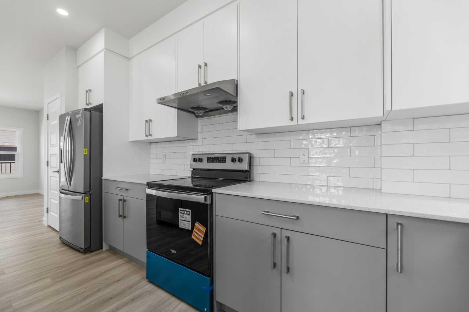 803, 90 Corner Meadows Manor NE