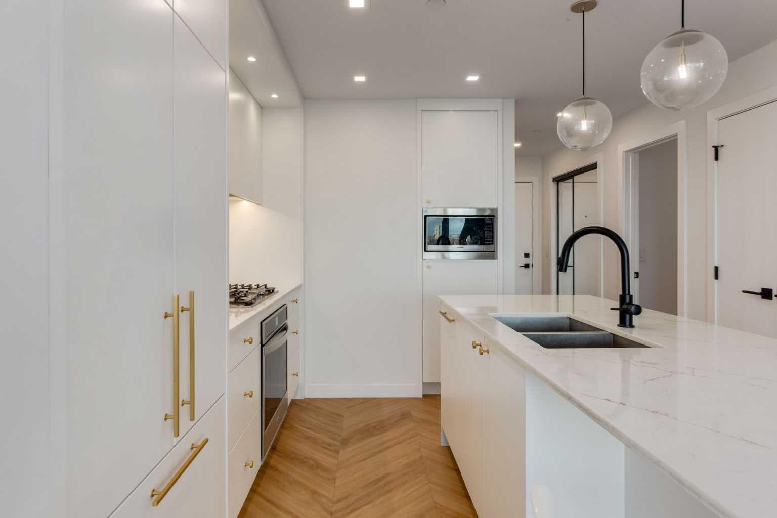 513, 8505 Broadcast Avenue SW