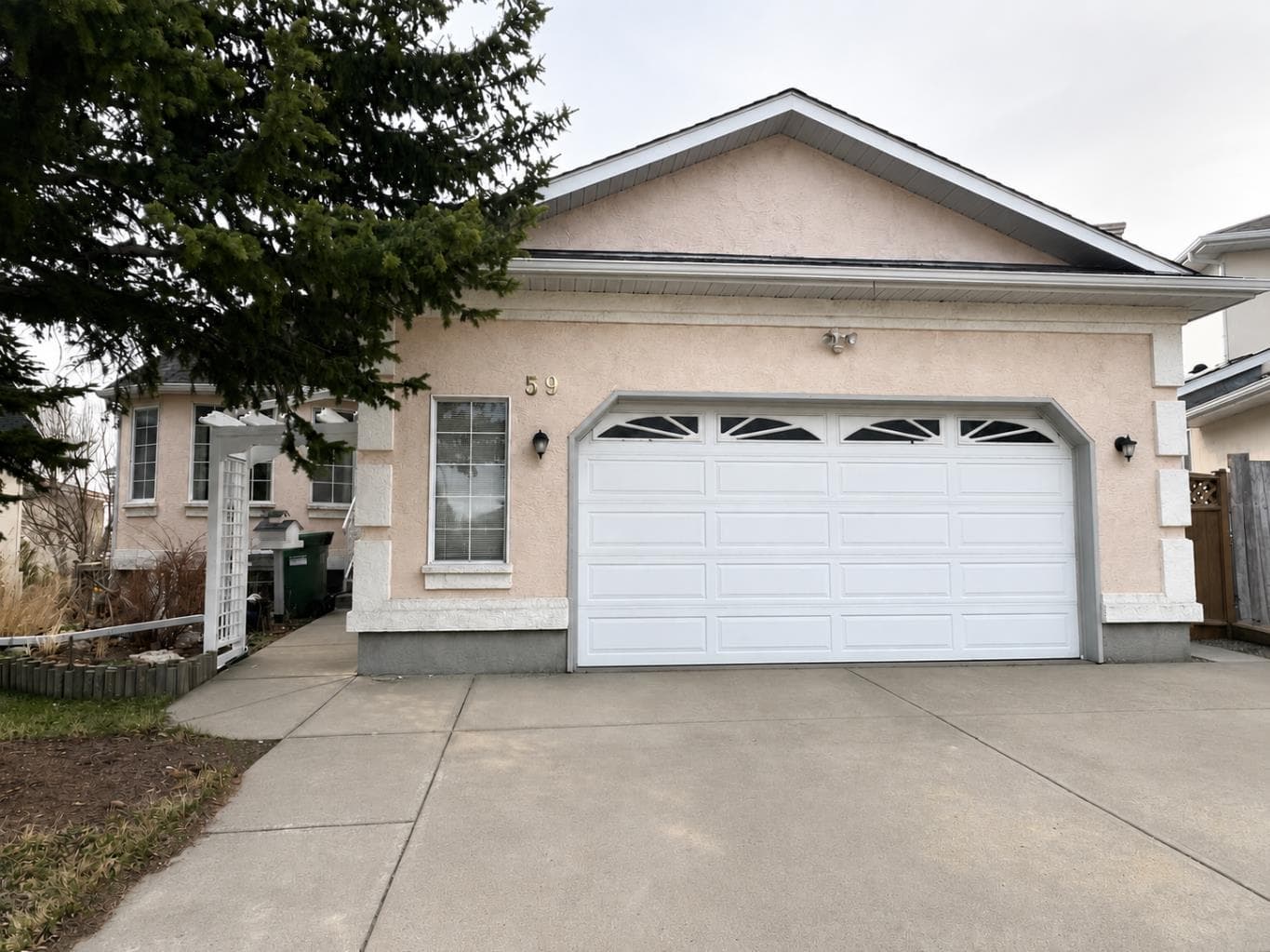 59 Edgebrook Circle NW