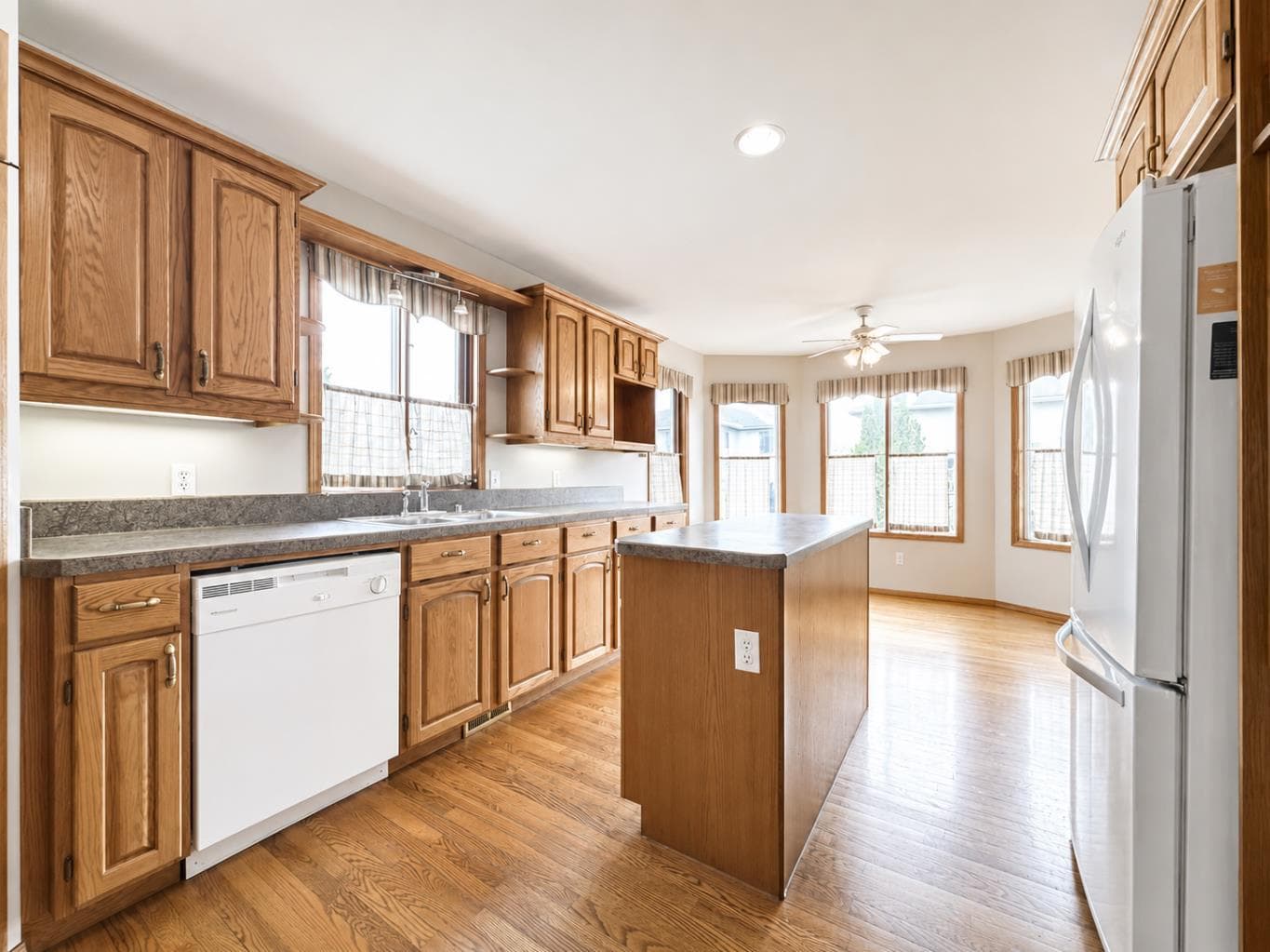 59 Edgebrook Circle NW