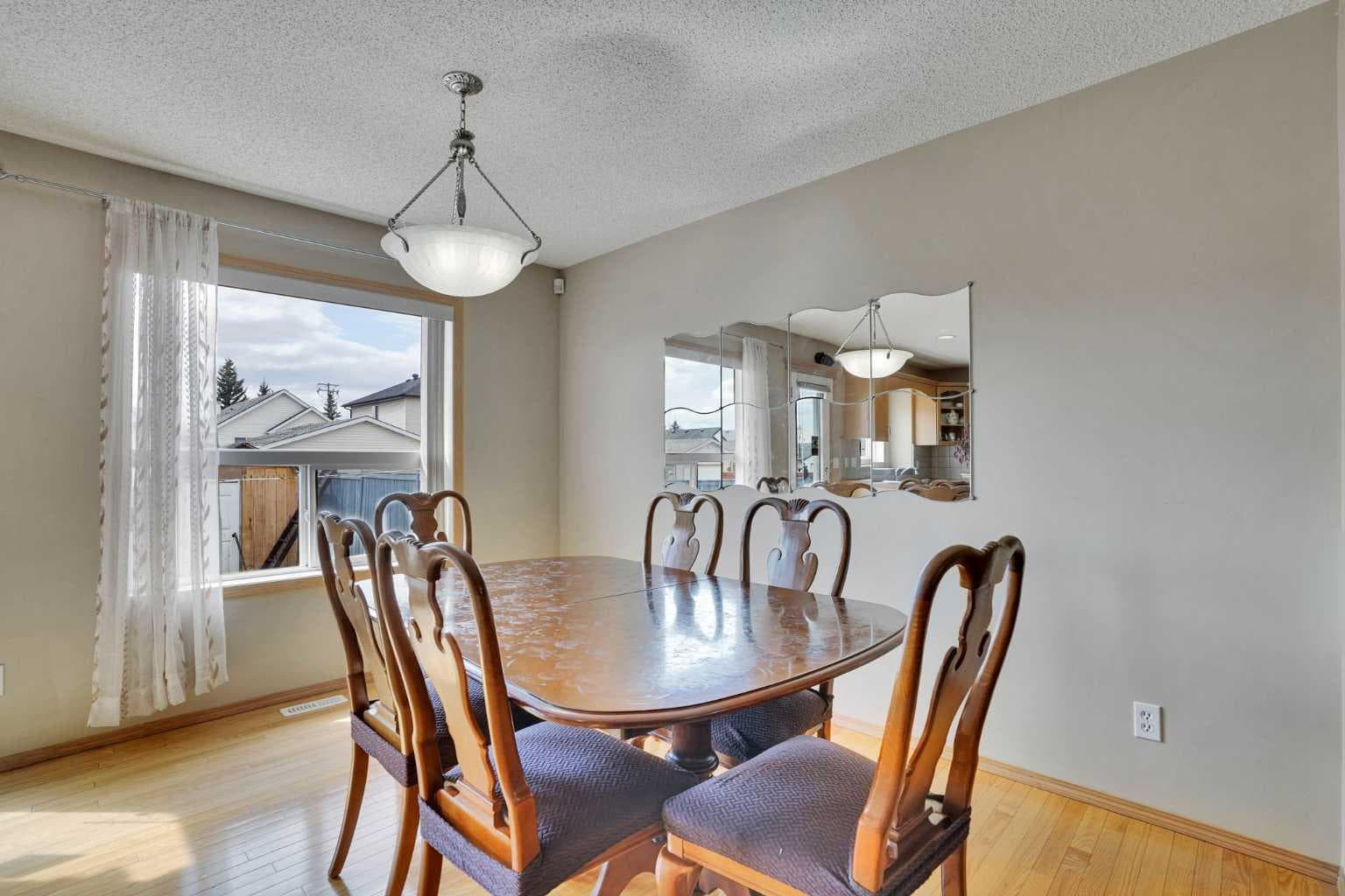 75 Taralea Crescent NE