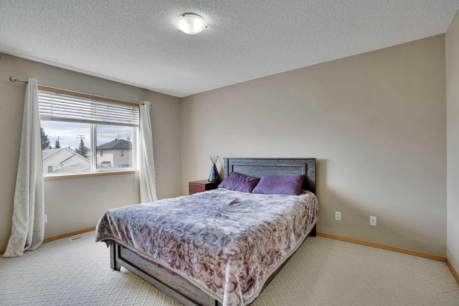75 Taralea Crescent NE