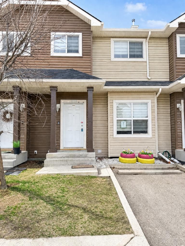 204, 111 Tarawood Lane NE