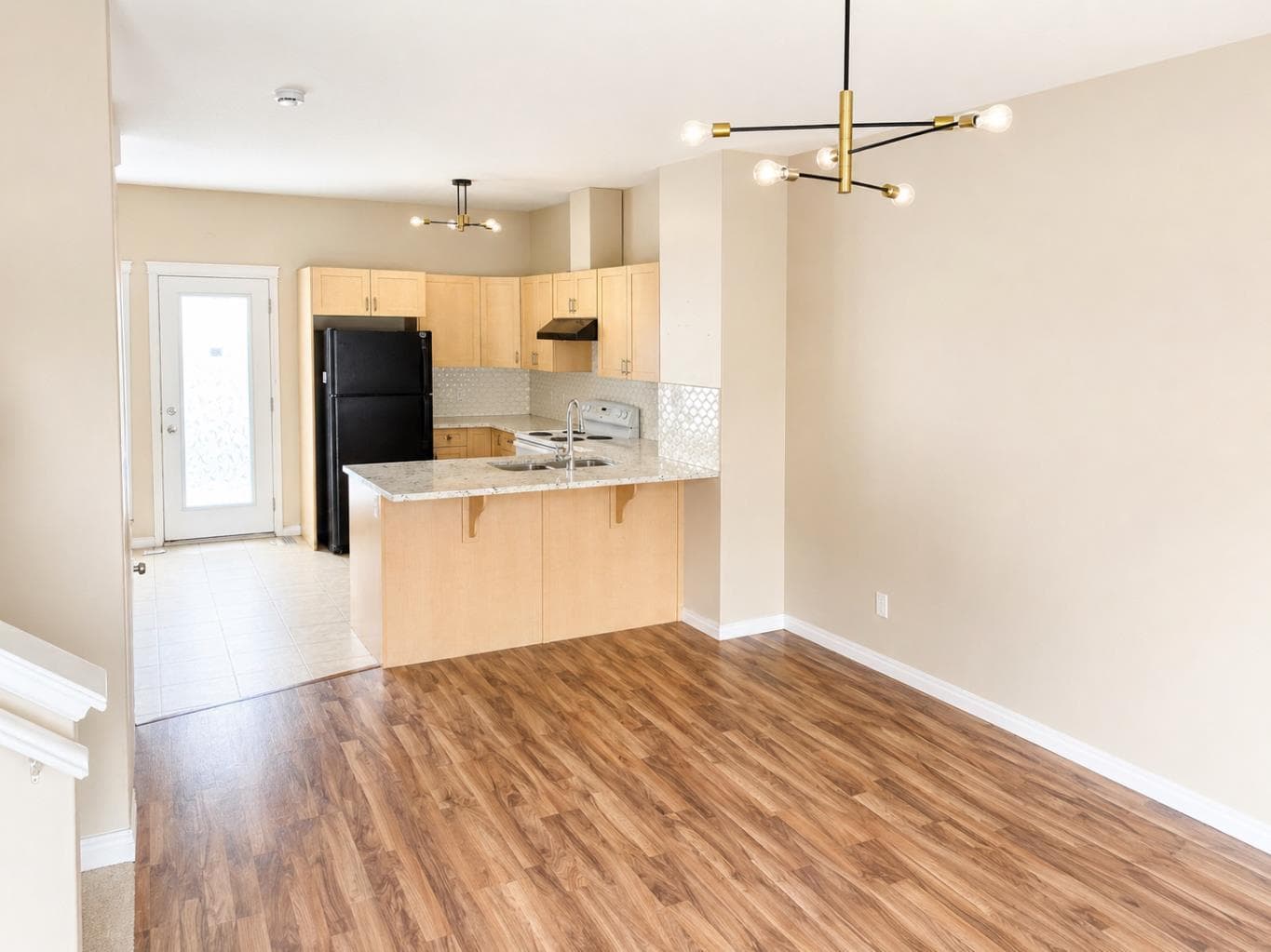 204, 111 Tarawood Lane NE