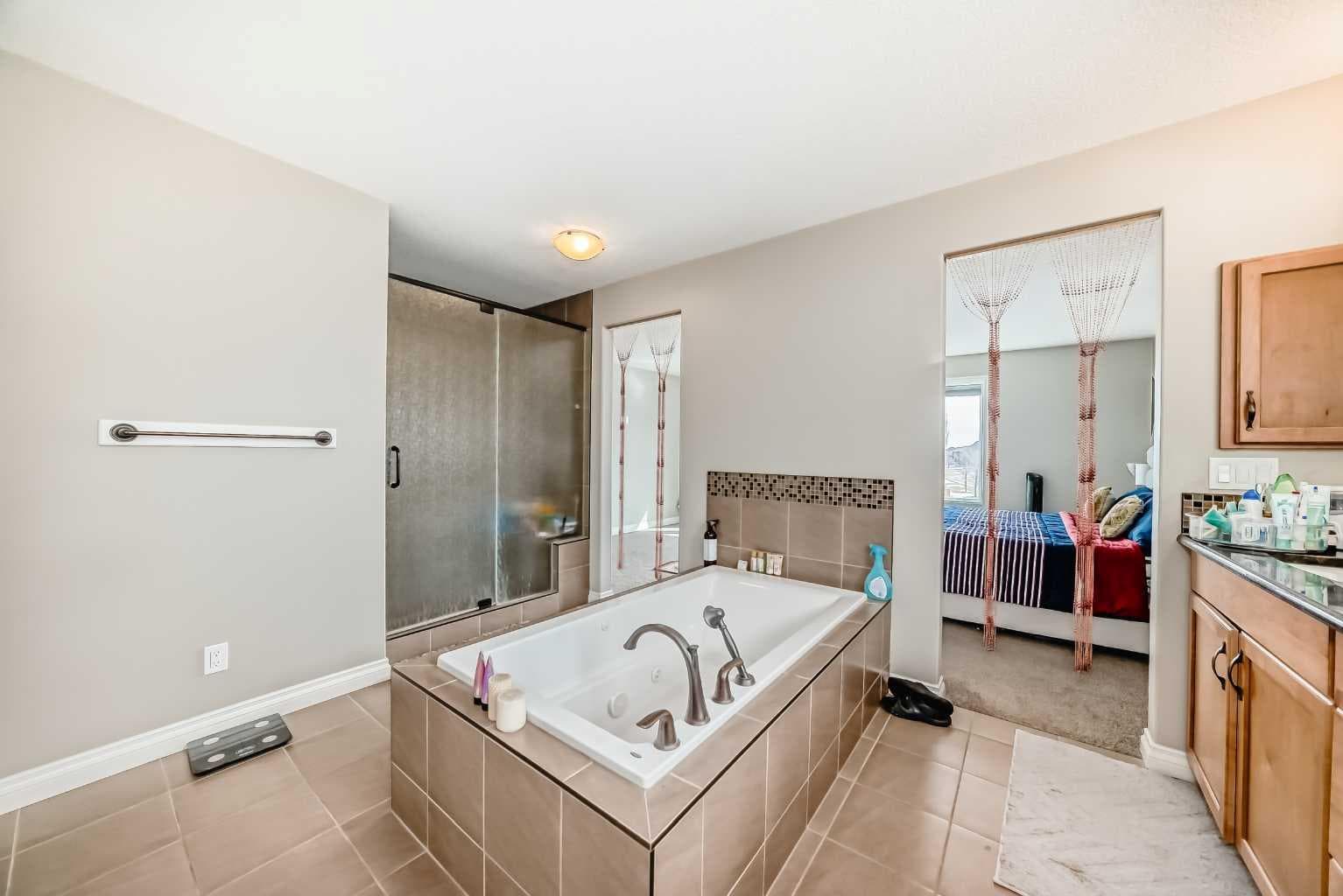 345 Marquis Landing SE