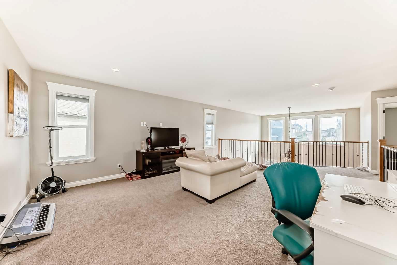 345 Marquis Landing SE